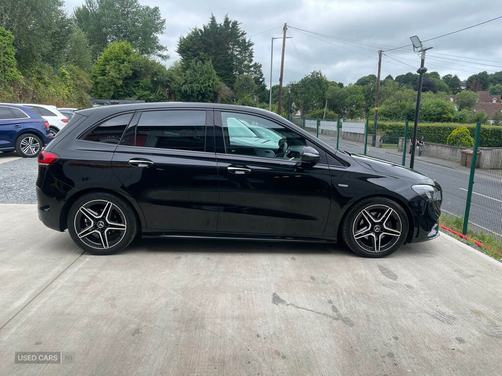 Mercedes-Benz B Class Hatchback Silver #9