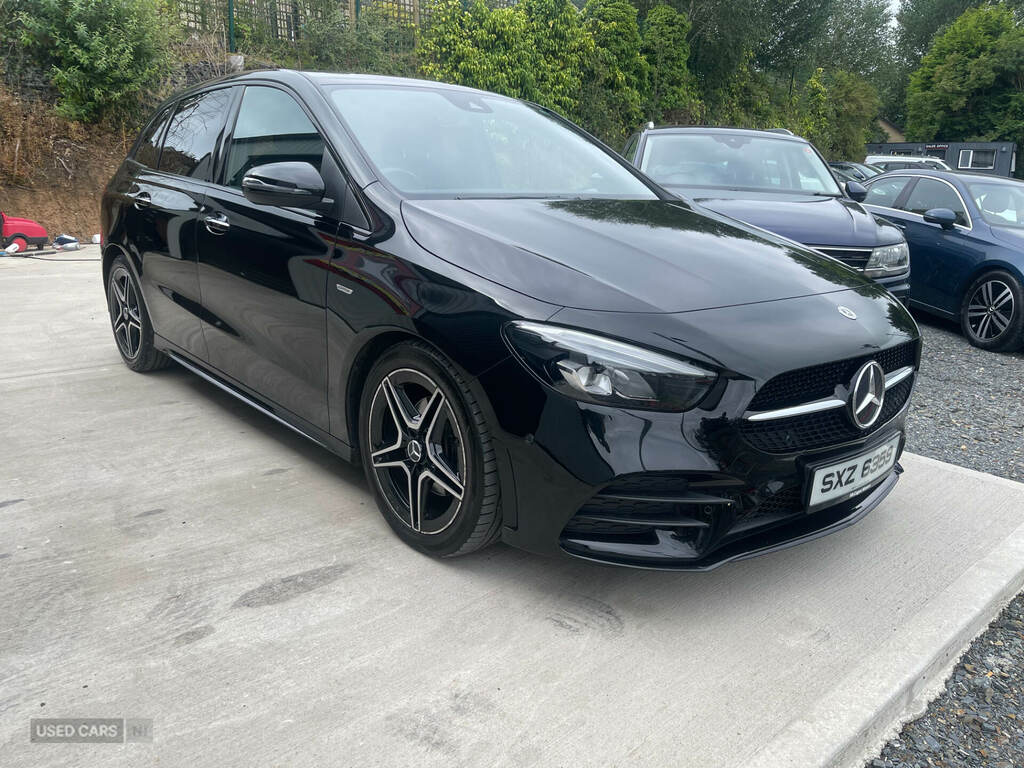 Mercedes-Benz B Class Hatchback Silver #8