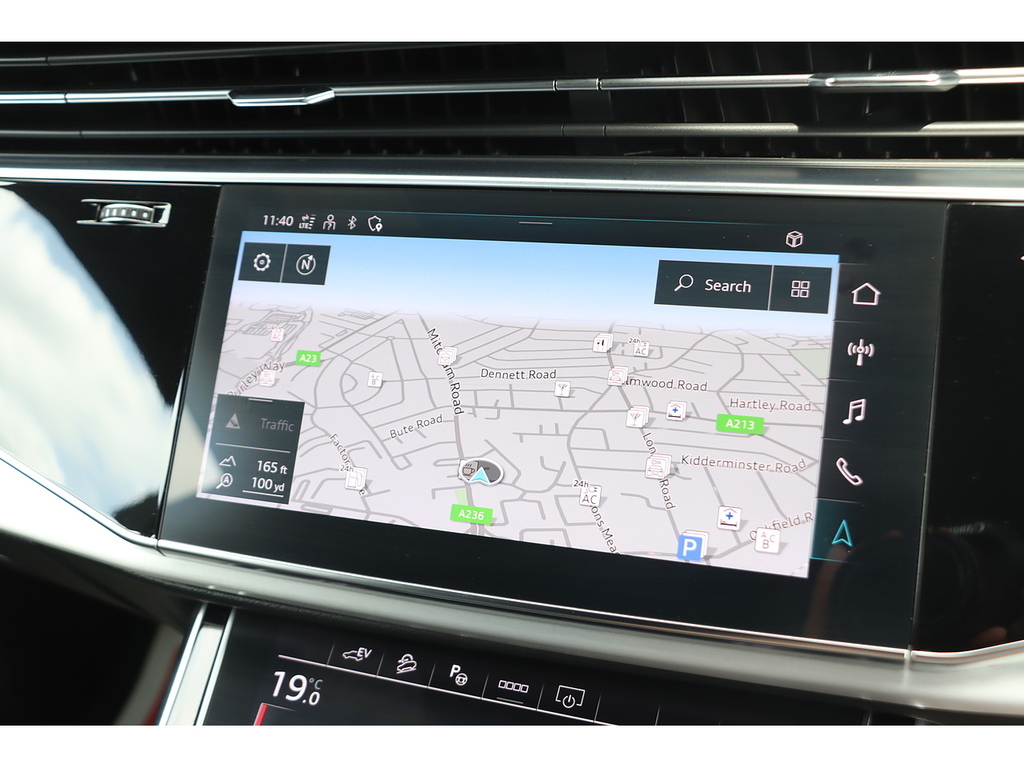 Audi Q8 Tfsie V6 S Line Black #2