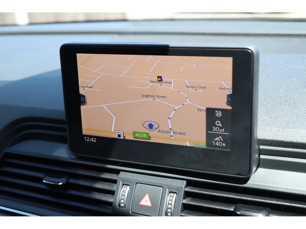 Audi Q5 Tfsi Sport WV18JHO Black #2