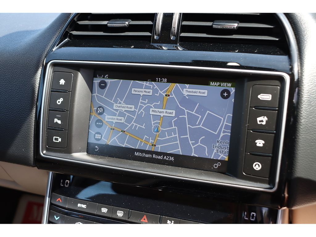 Jaguar XE Gtdi Prestige CK65BYG Red #2