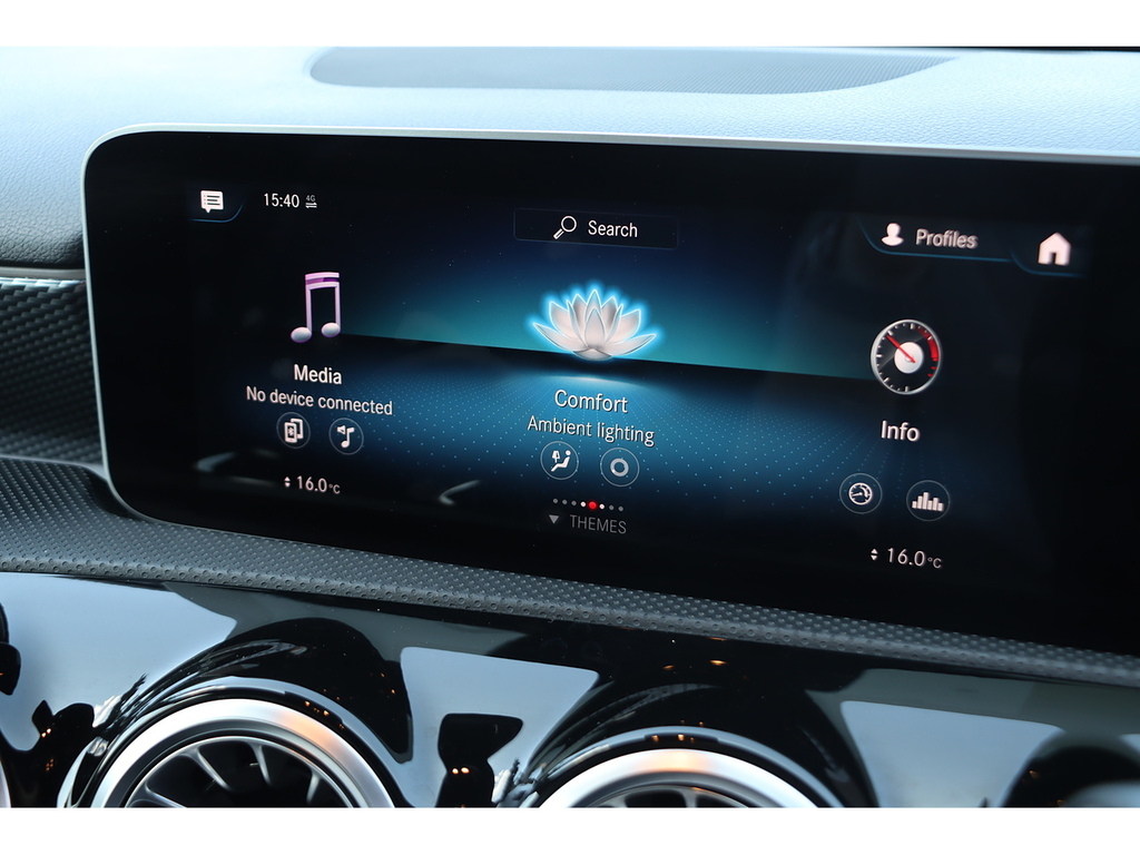 Mercedes-Benz A Class A200 Sport KO18EPA White #4