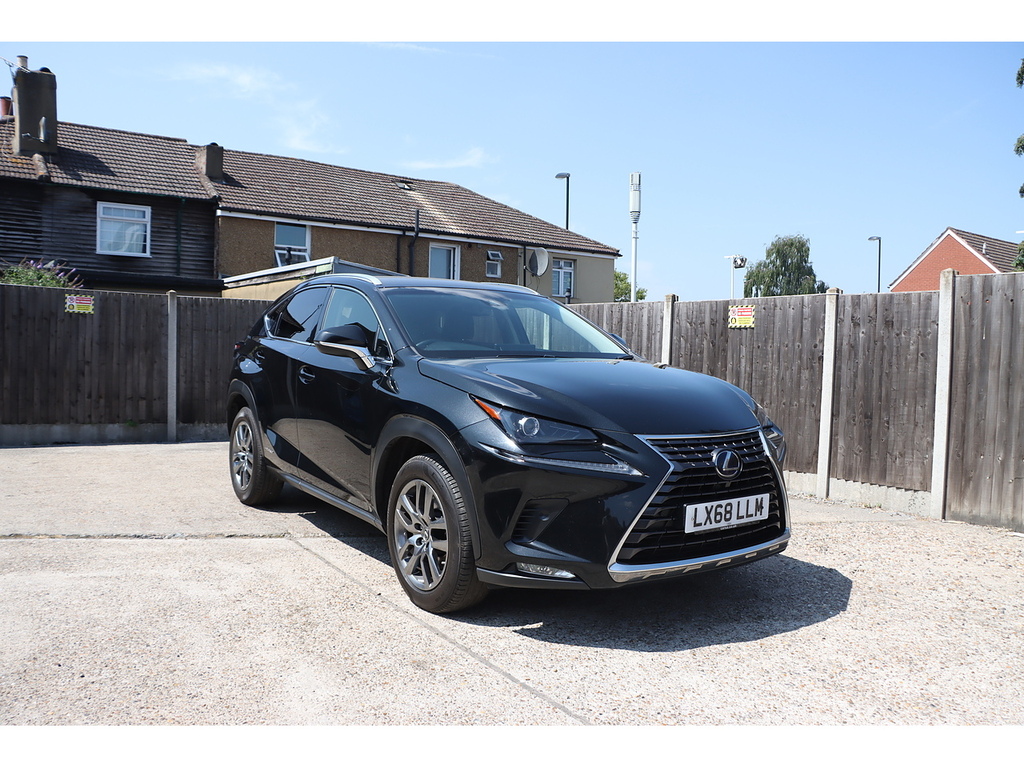 Lexus NX 300H Luxury Black