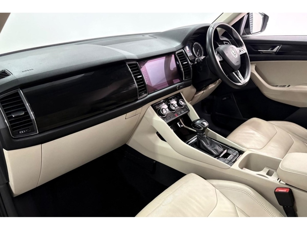 Skoda Kodiaq Tsi Act Edition Black #4