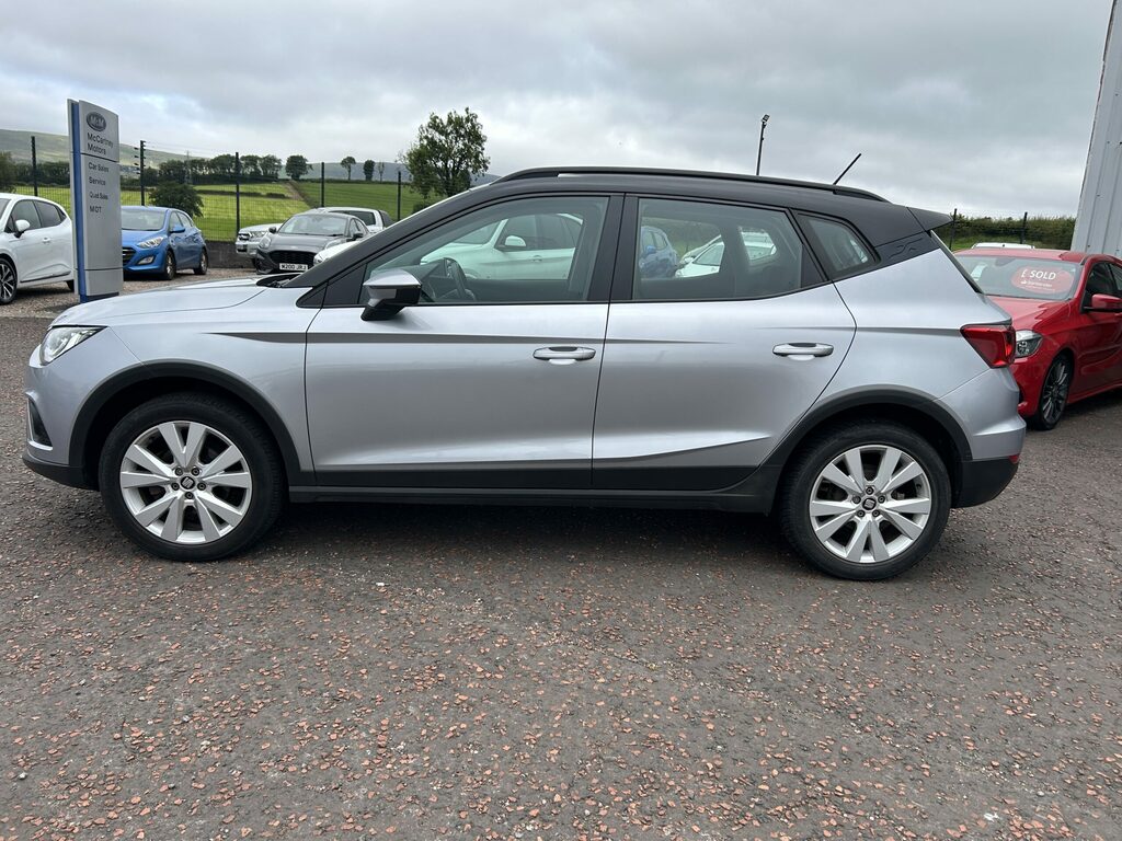 Seat Arona 1.0 Tsi Se Technology Silver #4