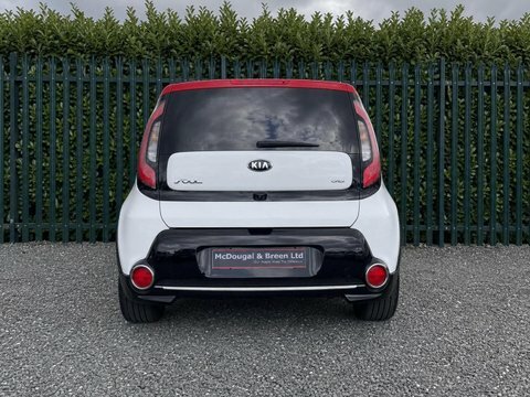 Kia Soul 1.6 Crdi Mixx White #4