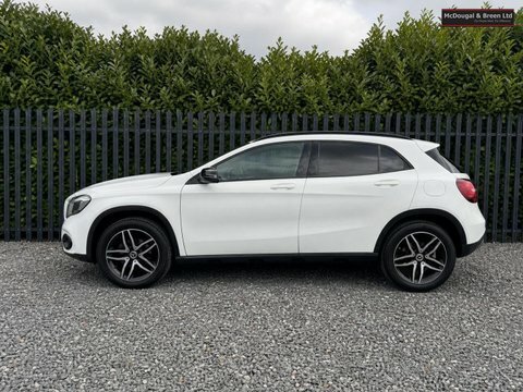 Mercedes-Benz GLA Class 1.6 Gla180 Urban NU69CHO White #2