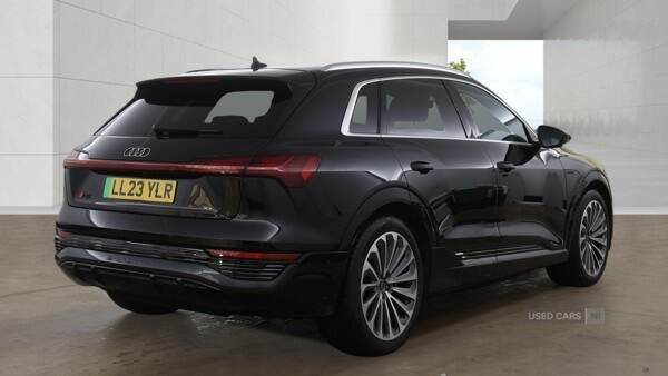 Audi Q8 e tron 250Kw 50 Quattro 95Kwh S Line Black #5