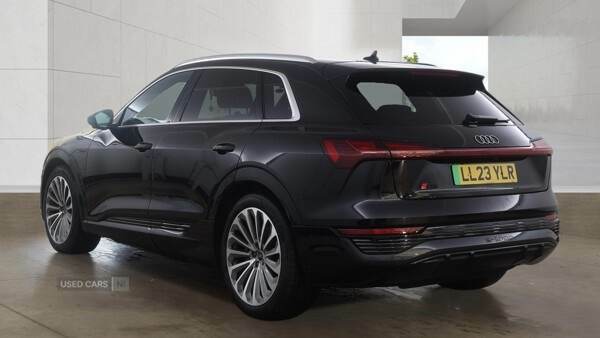 Audi Q8 e tron 250Kw 50 Quattro 95Kwh S Line Black #3