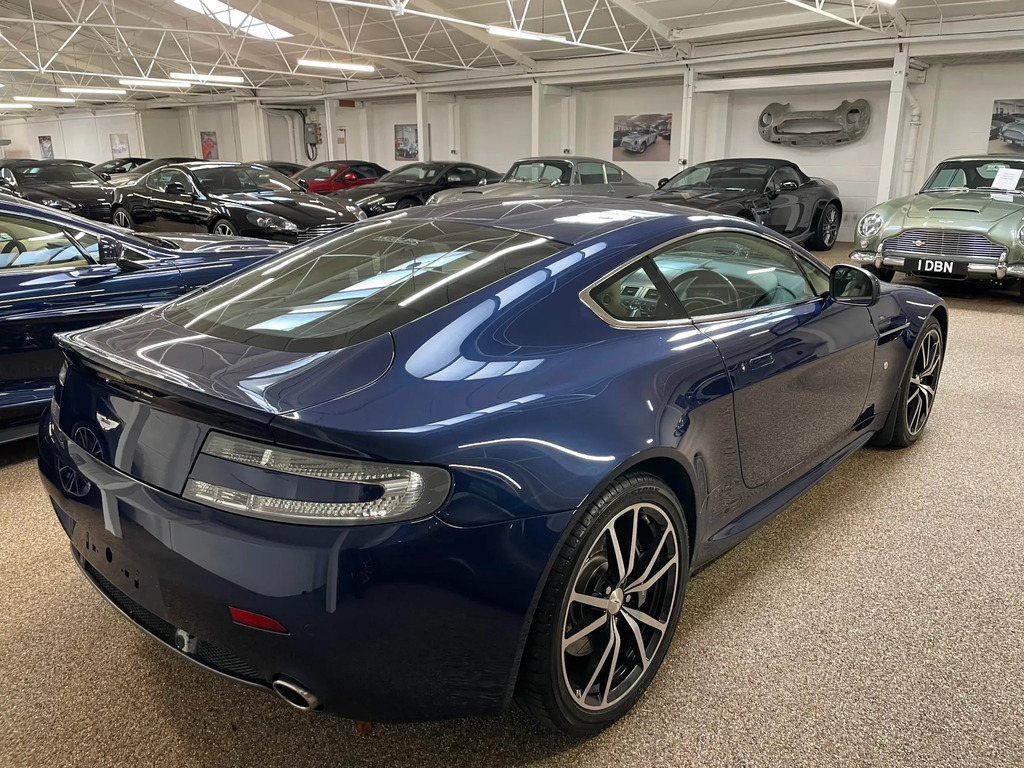 Aston Martin Vantage Vantage Coupe  #3