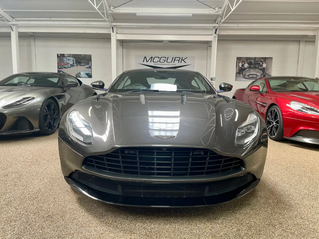 Aston Martin DB11 V12  #5