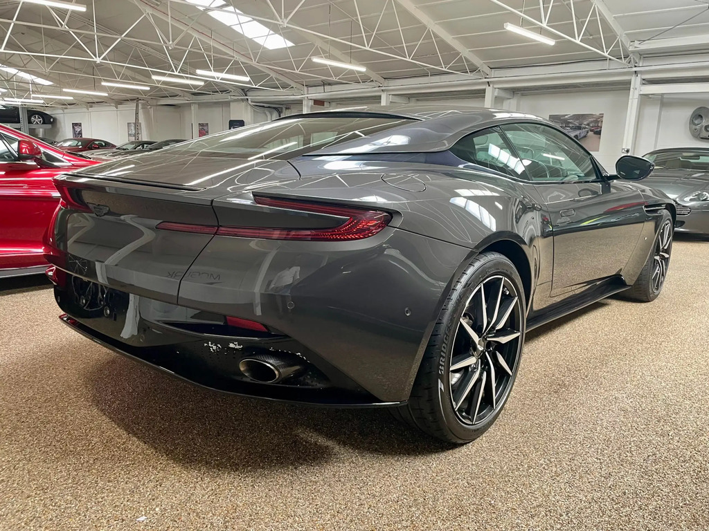 Aston Martin DB11 V12  #3