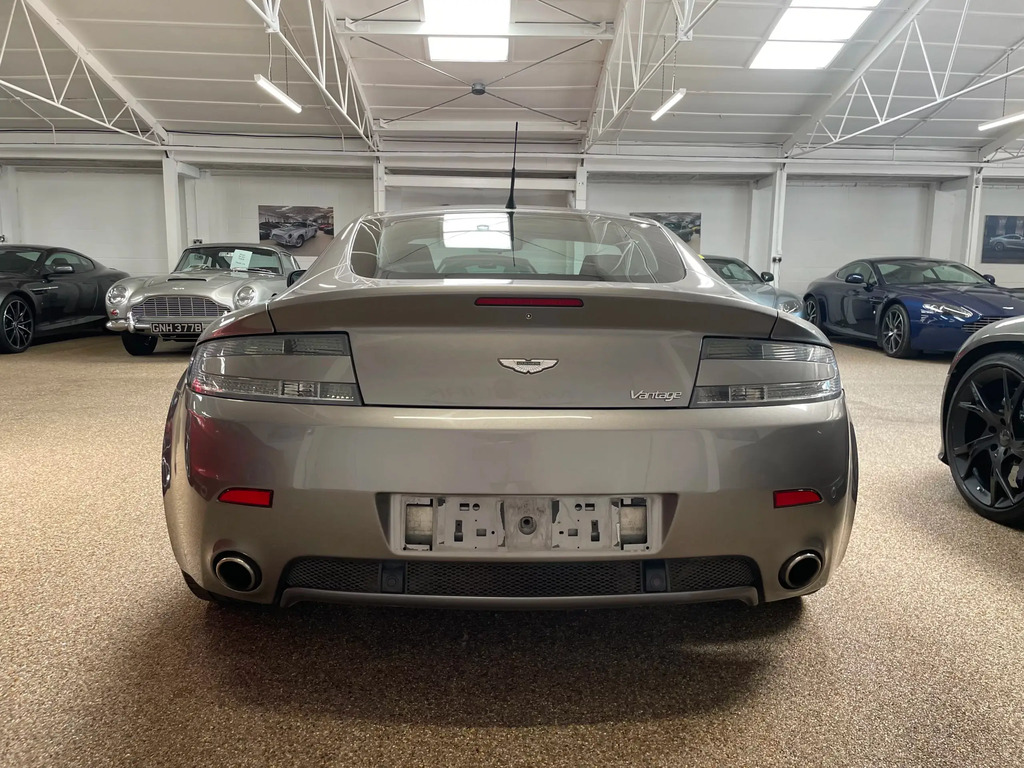 Aston Martin Vantage Vantage #6
