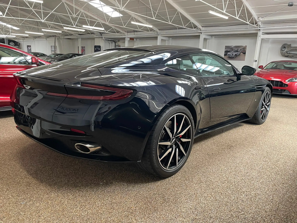 Aston Martin DB11 V12  #3
