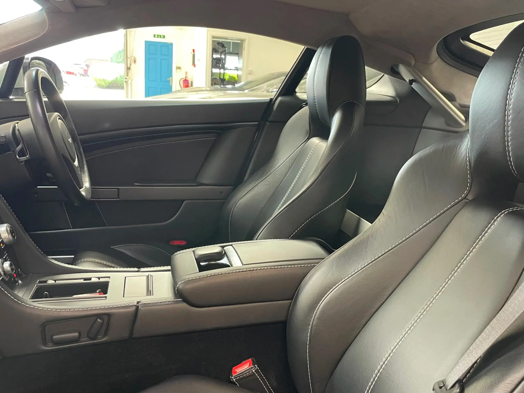 Aston Martin Vantage  Silver #11