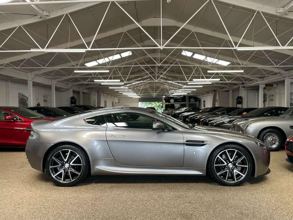 Aston Martin Vantage  Silver #8