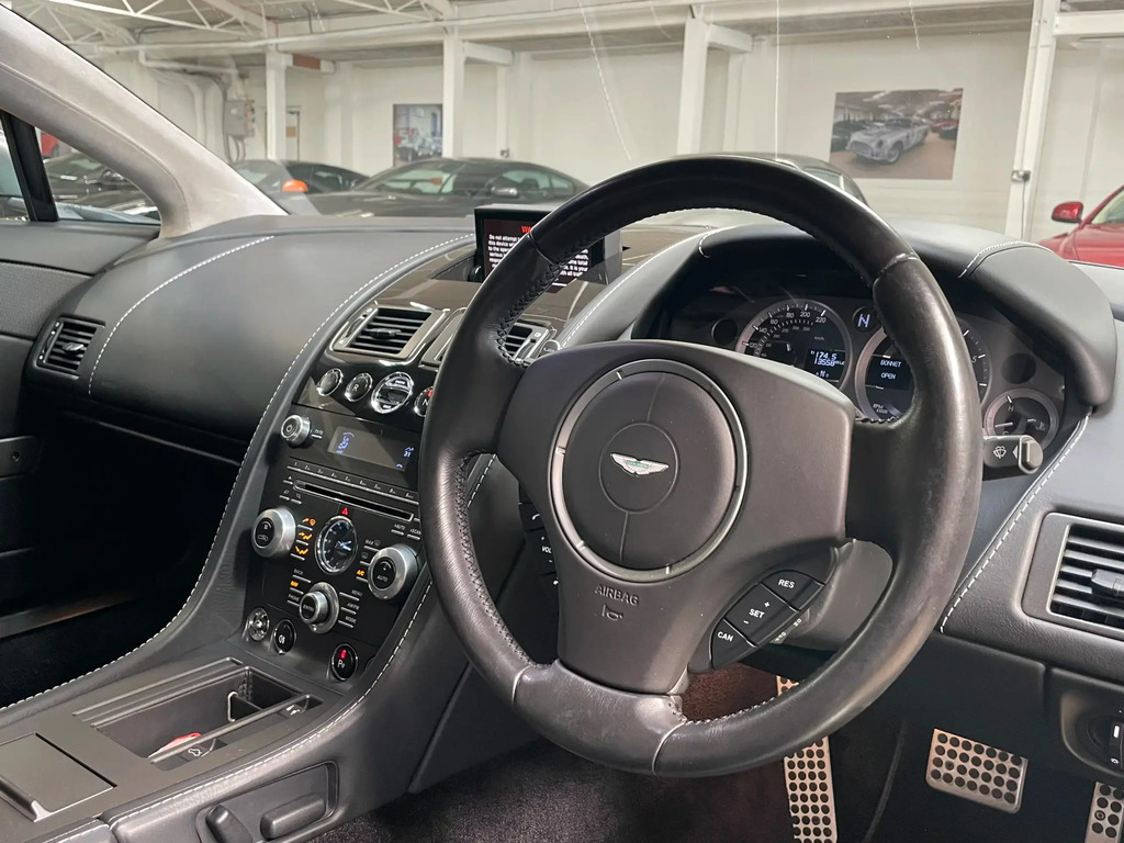 Aston Martin Vantage  Silver #10
