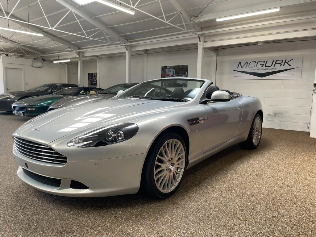Aston Martin DB9 Volante