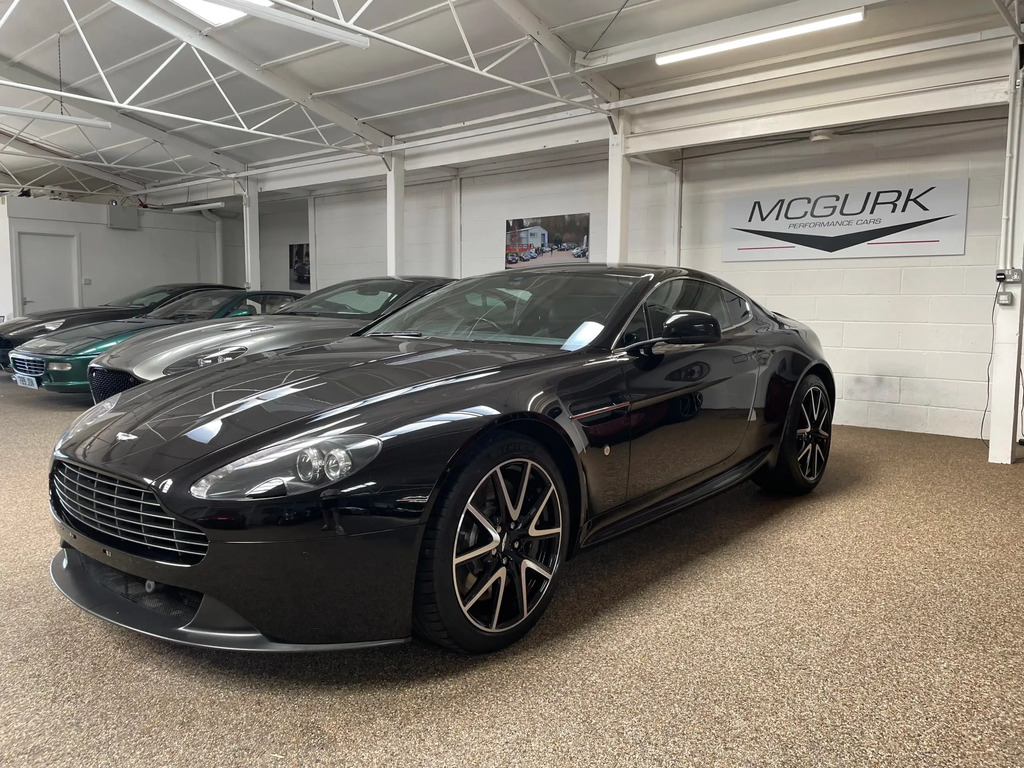 Aston Martin Vantage Vantage