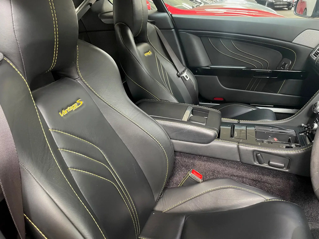 Aston Martin Vantage Vantage S #6