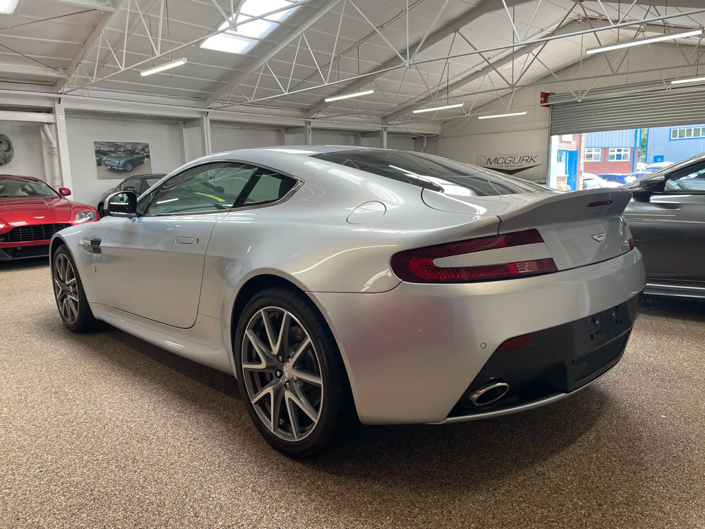 Aston Martin Vantage 4.7 #4
