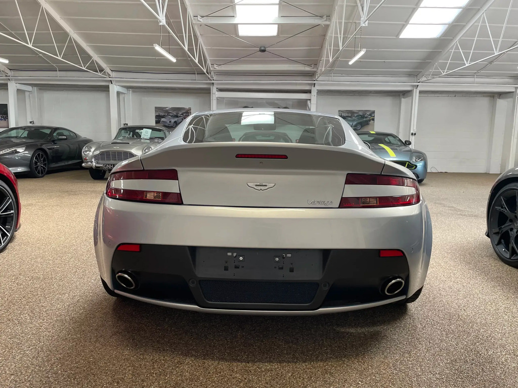 Aston Martin Vantage 4.7 #6