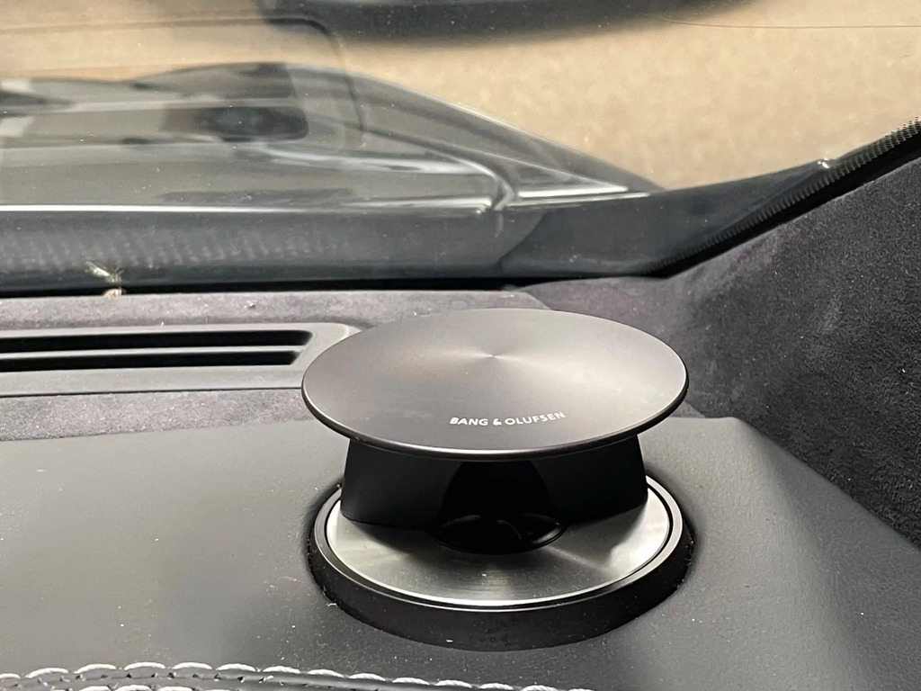 Aston Martin Vanquish V12 22 Touchtronic Silver #15