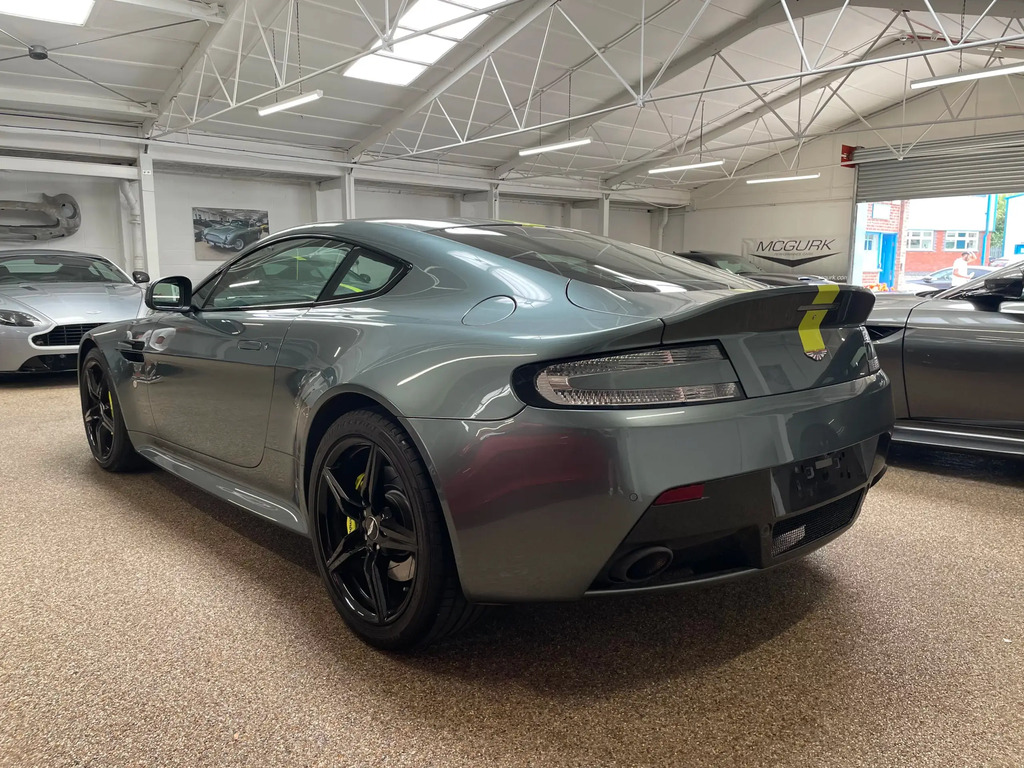 Aston Martin Vantage Vantage  #4