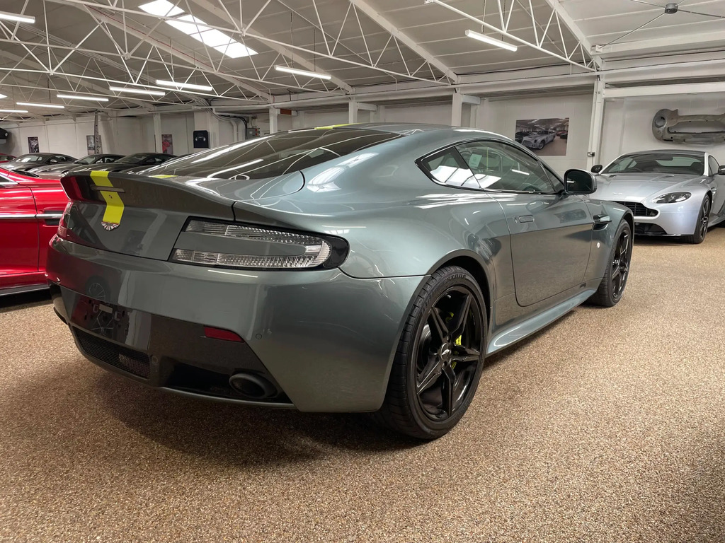 Aston Martin Vantage Vantage  #3