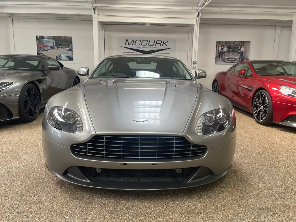 Aston Martin Vantage 4.7  #5