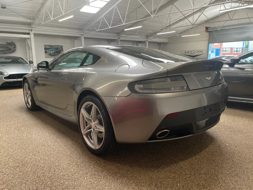 Aston Martin Vantage 4.7  #4