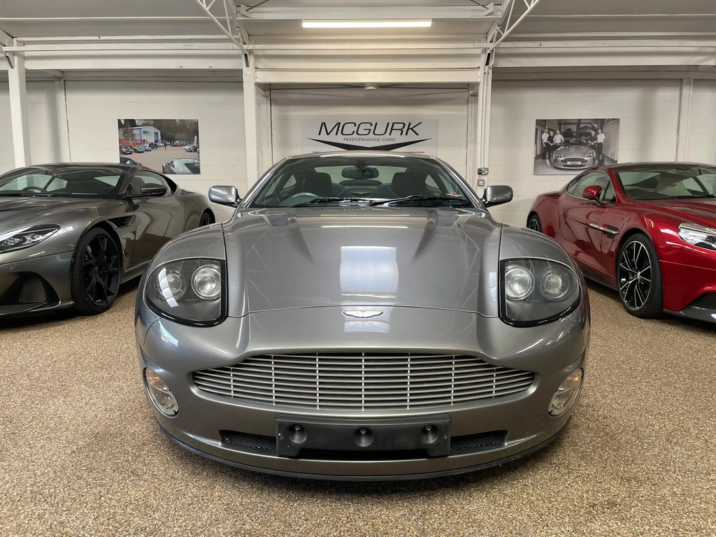 Aston Martin Vanquish #5