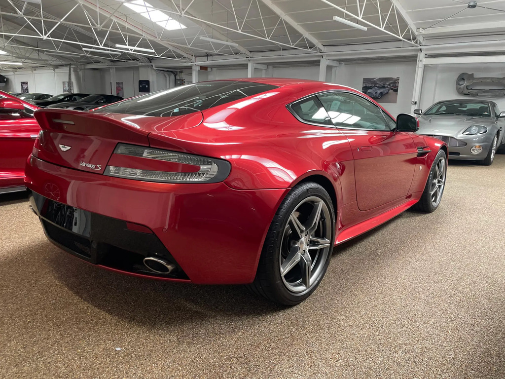 Aston Martin Vantage Vantage S #3