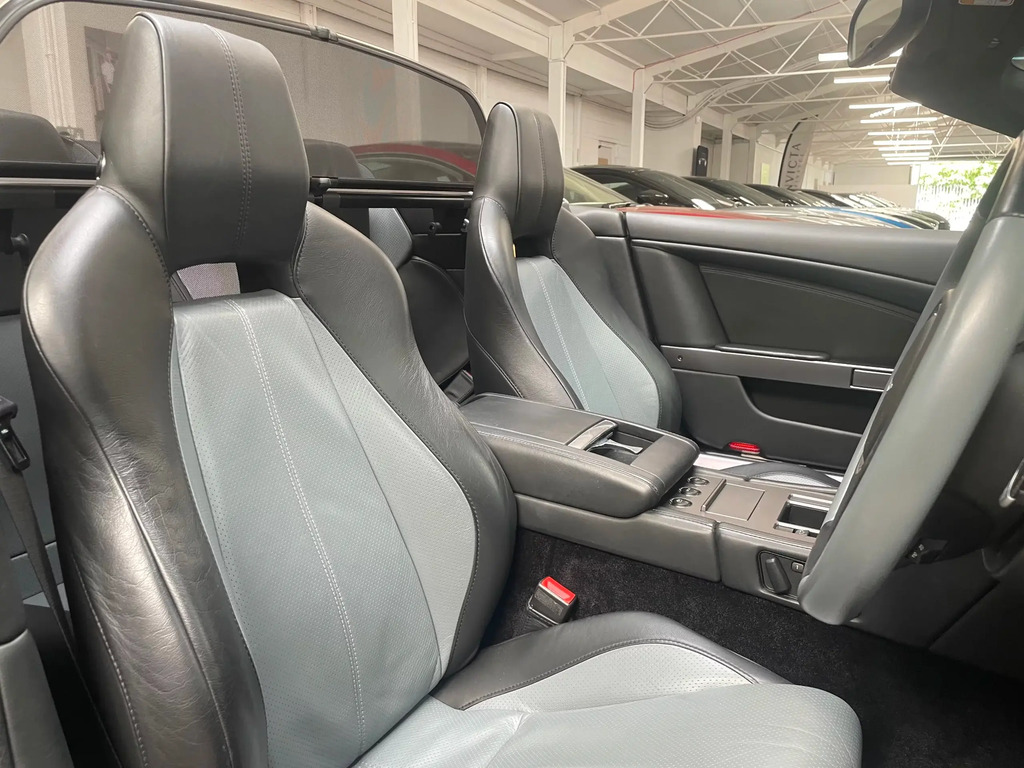 Aston Martin DB9 Volante Volante Silver #10