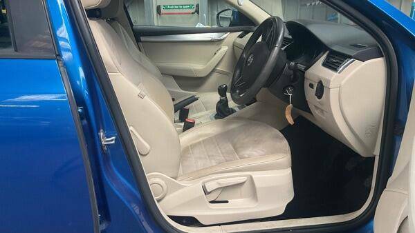 Skoda Octavia 1.4 Tsi Elegance Euro 5 Ss - 2014 14 Blue #6