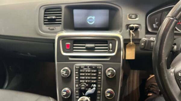 Volvo V60 2.0 D4 Business Edition Euro 6 Ss Black #7