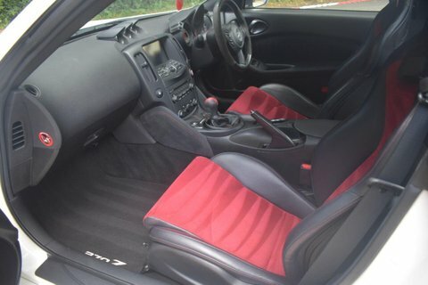 Nissan 370Z 3.7 V6 Nismo White #5