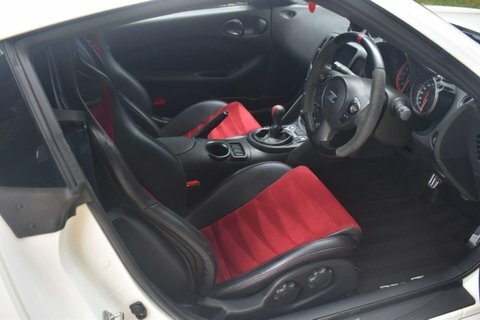 Nissan 370Z 3.7 V6 Nismo White #4