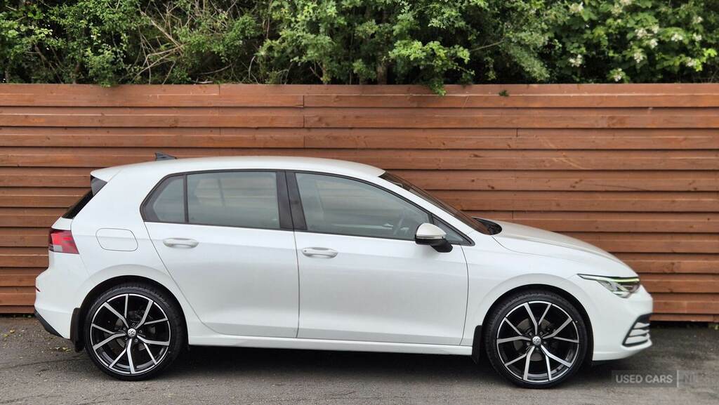 Volkswagen Golf 2.0 Tdi Life VGZ9779 White #4