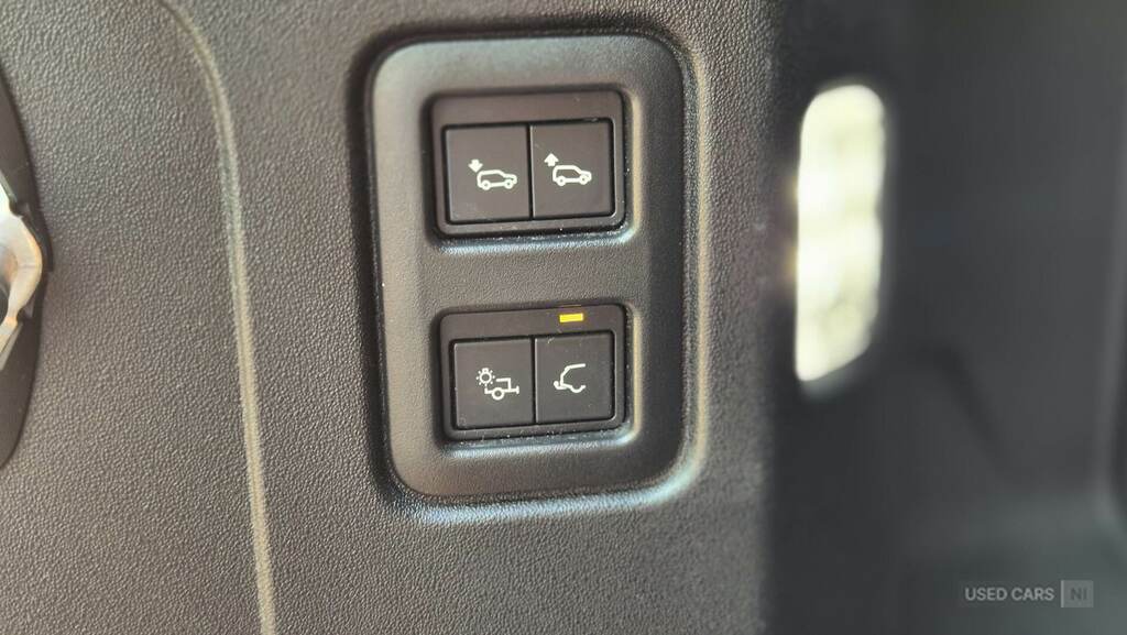 Land Rover Defender 110 Automatic Grey #31