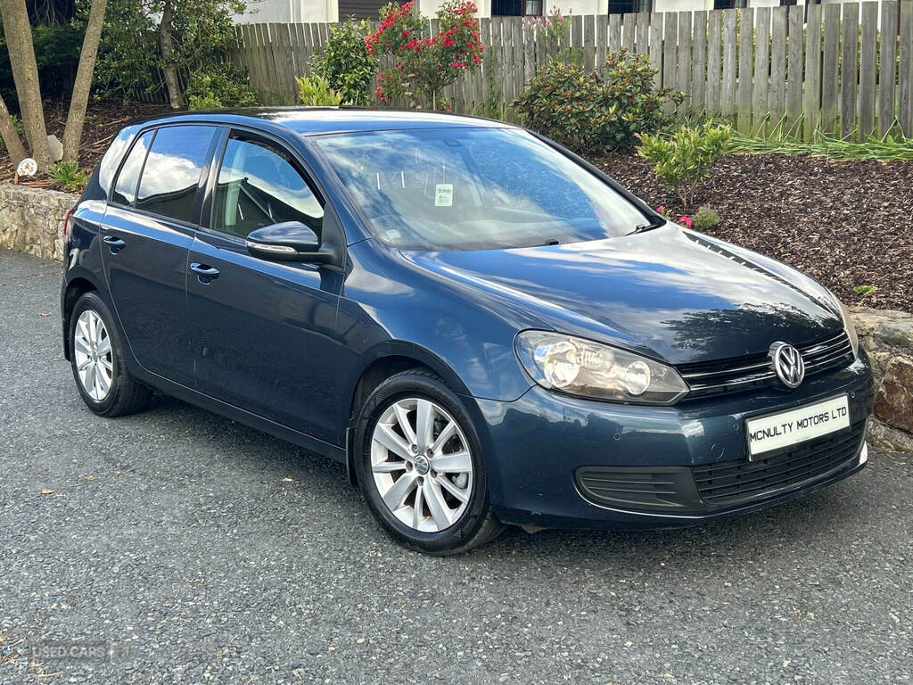 Volkswagen Golf 1.6 Tdi 105 Bluemotion Tech Match Blue