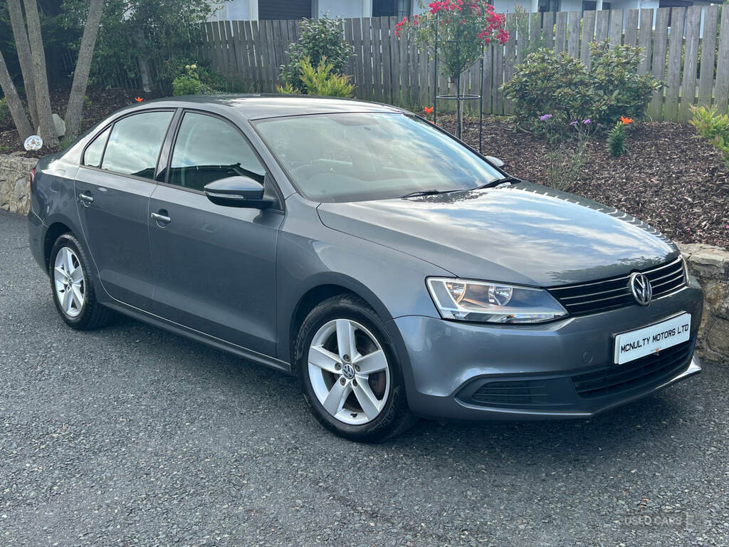 Volkswagen Jetta 1.6 Tdi Cr Bluemotion Tech Se Grey