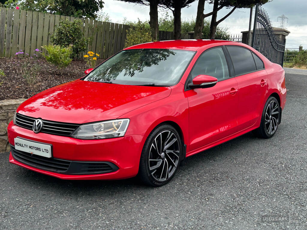 Volkswagen Jetta 2.0 Tdi Cr 140 Se Red #4