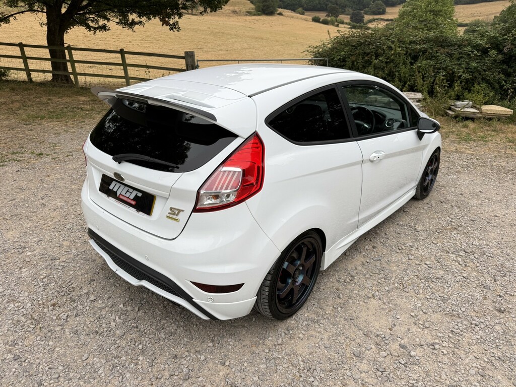 Ford Fiesta 1.6 T Ecoboost St-3 White #5