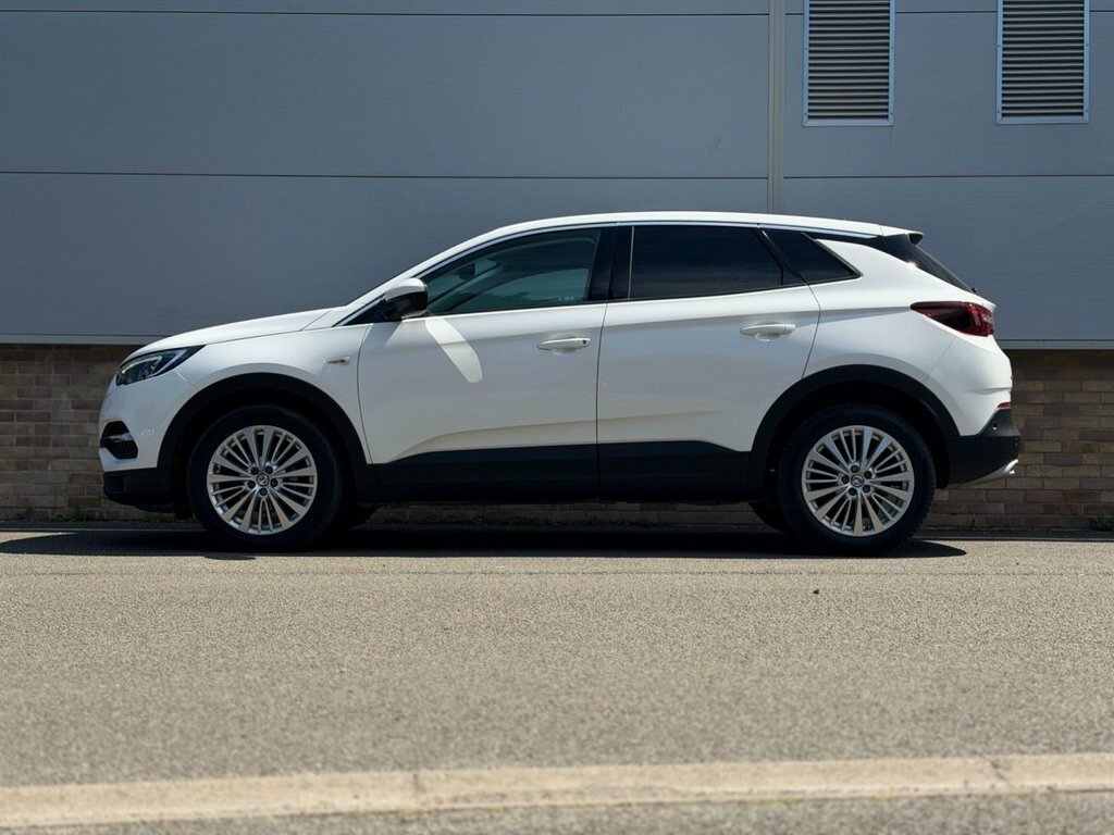Vauxhall Grandland X 1.2L Sport Nav White #3