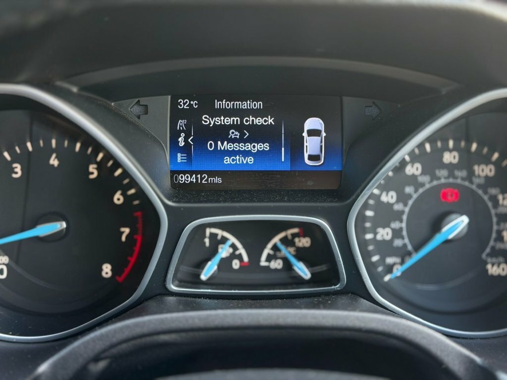 Ford Focus 1L Zetec KO16CDF White #4