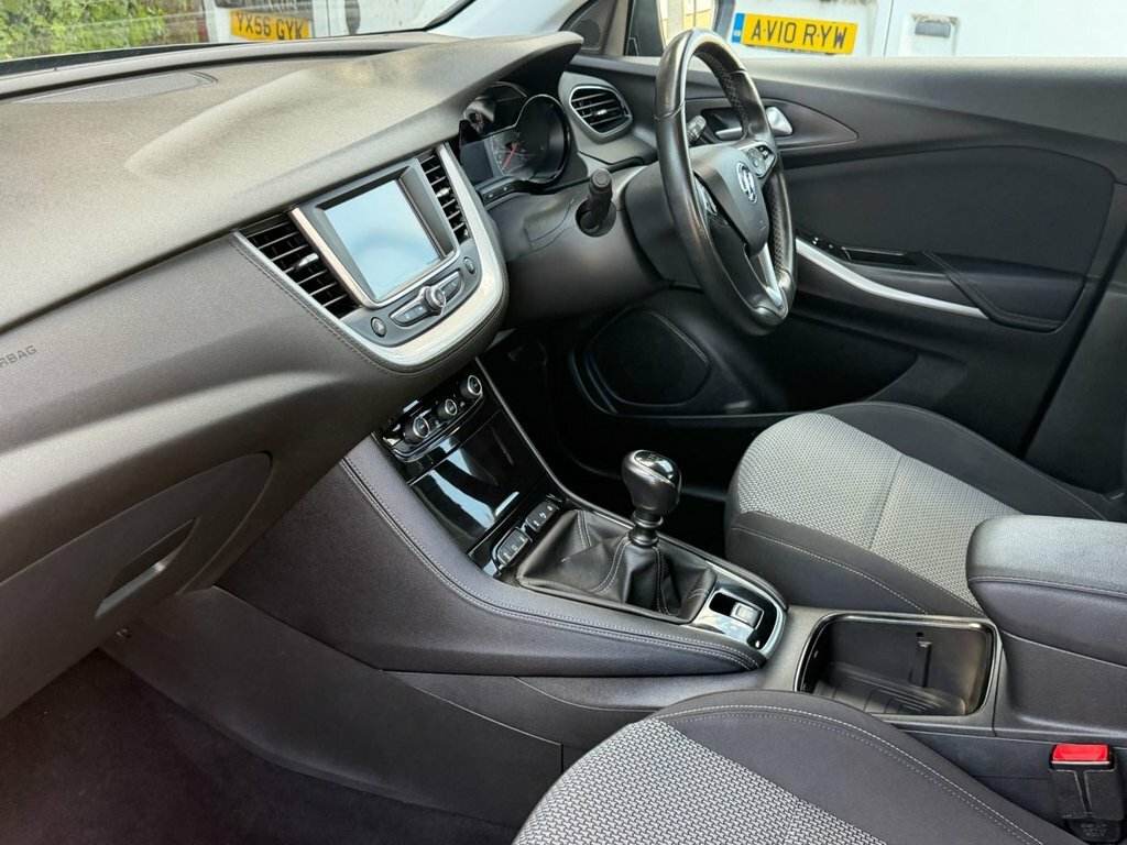 Vauxhall Grandland X 1.6L Se YX18TCY Green #6
