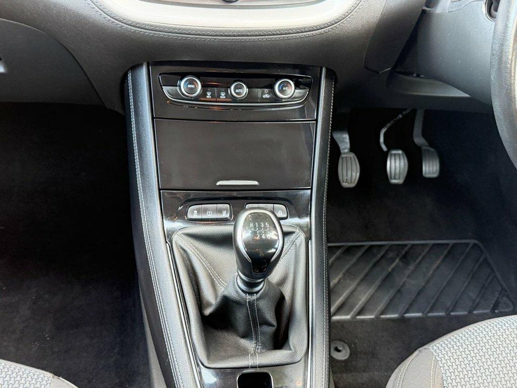 Vauxhall Grandland X 1.6L Se Green #6