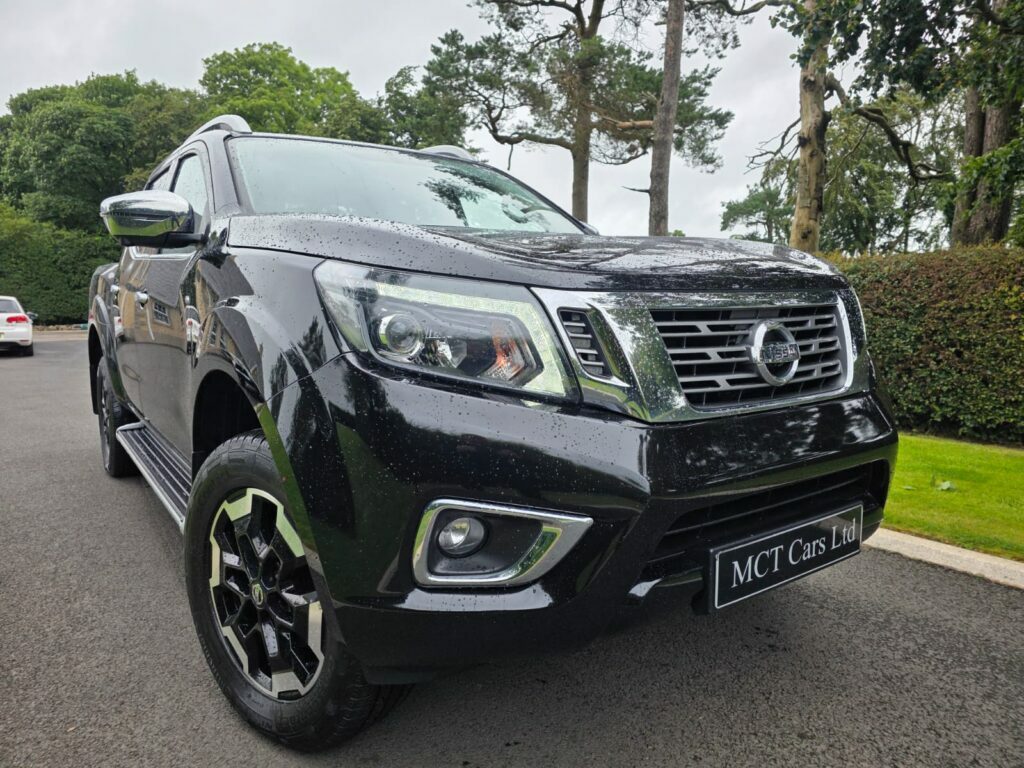 Nissan Navara Double Cab Pick Up Tekna 2.3Dci 190 Tt 4Wd On 