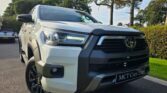 Toyota HILUX Invincible X D Cab Pick Up 2.8 D-4d Top Spec  #2